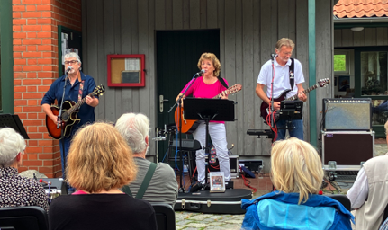 01 2024-07-20 Schirmbar 01
